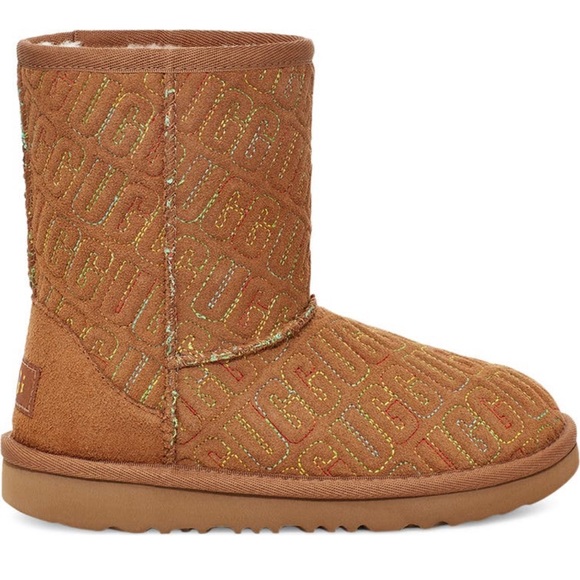 UGG Kids Classic II Graphic Stitch Short Boot - Picture 5 of 7